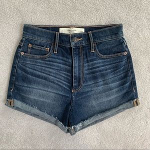 ABERCROMBIE High Rise Jean Shorts in Dark Wash